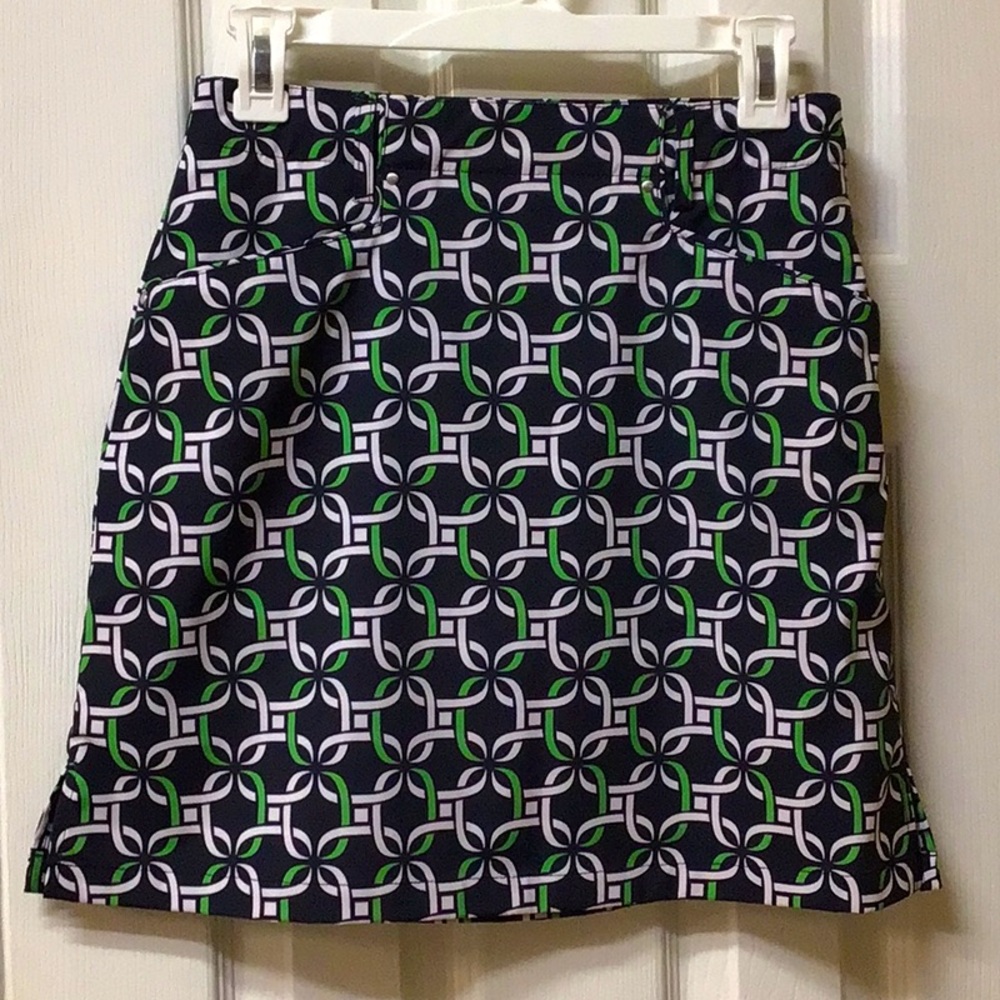 CUTE ATHLETIC NAVY SKORT  S